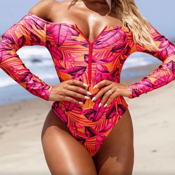 PrettyLittleThing Other - Pretty little thing Front zip swimwear swimsuit